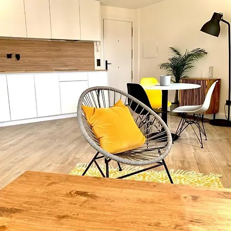 Luminoso En Apartamento San Sebastián